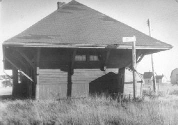 Black and white photo of the outside of the Elmira Railway Museum
